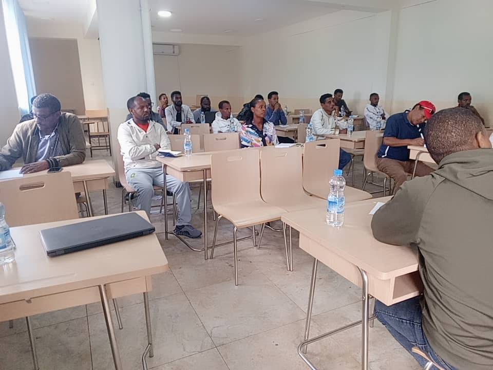 የባሕር ዳር ዩኒቨርሲቲ ስፖርት አካዳሚ ከመምህራንና አስተዳደር ሰራተኞች ጋር ውይይት አካሄደ የባሕር ዳር ዩኒቨርሲቲ ስፖርት አካዳሚ ከመምህራንና አስተዳደር ሰራተኞች ጋር ውይይት አካሄደ